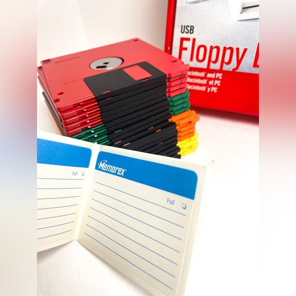 Imation D353FUE Floppy Disk Drive, 3 Iomega Zips, 19 Memorex Floppy Disk BUNDLE - Picture 3 of 6